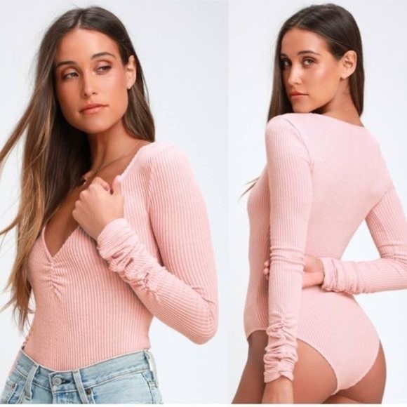 Free People Pink Cozy up with me long sleeves V-neck bodysuit size L=12-14 - Picture 2 of 15